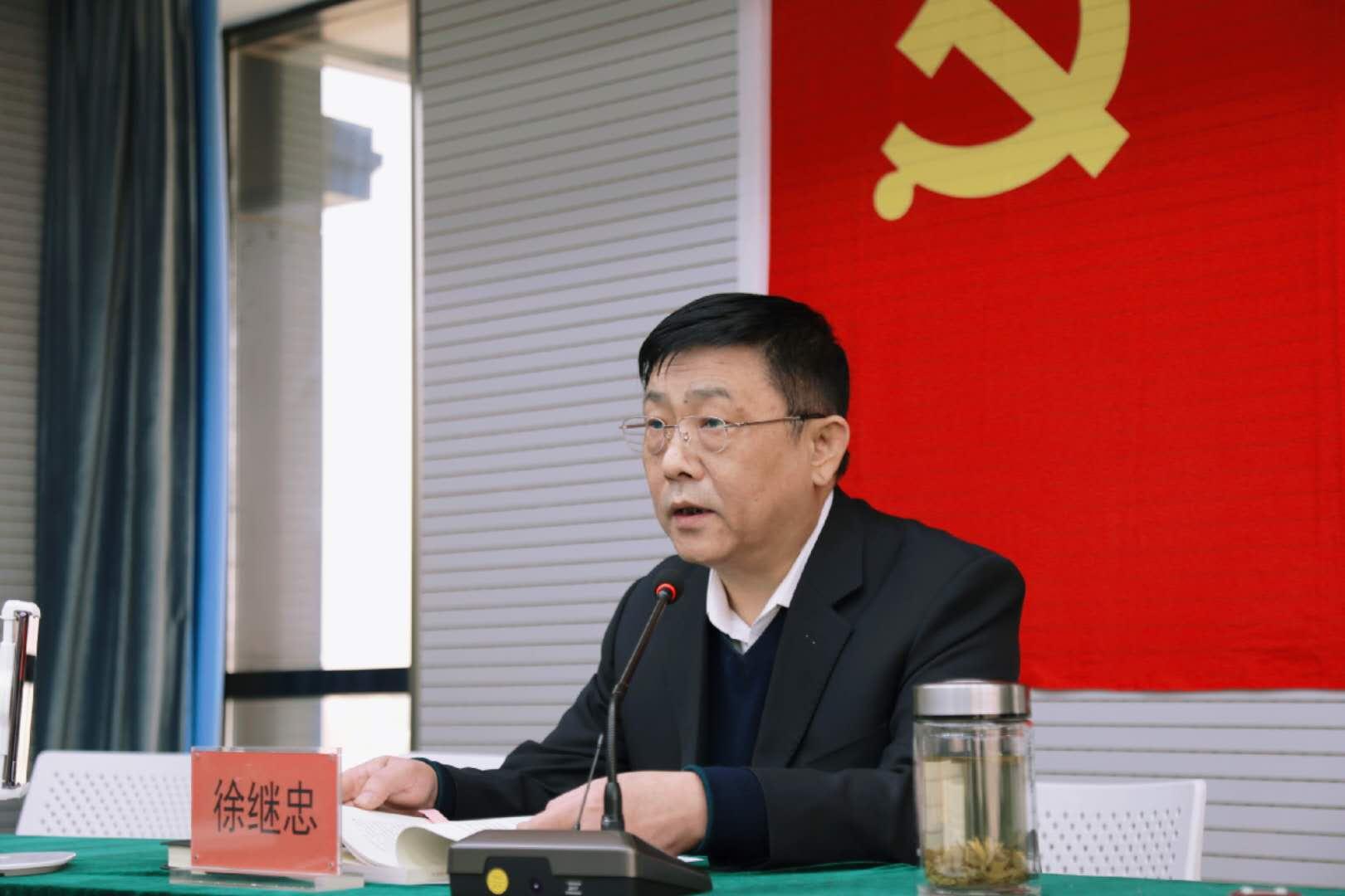 c4d713799a821c680b8685665a405e1.jpg c4d713799a821c680b8685665a405e1.jpg